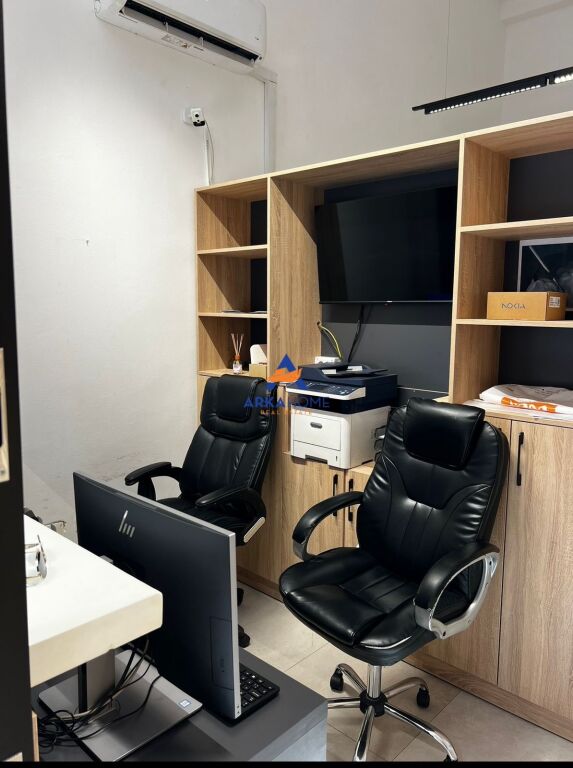 SHITET BIZNES EXCHANGE 35M2 "MYSLYM SHYRI" 23.000 EURO