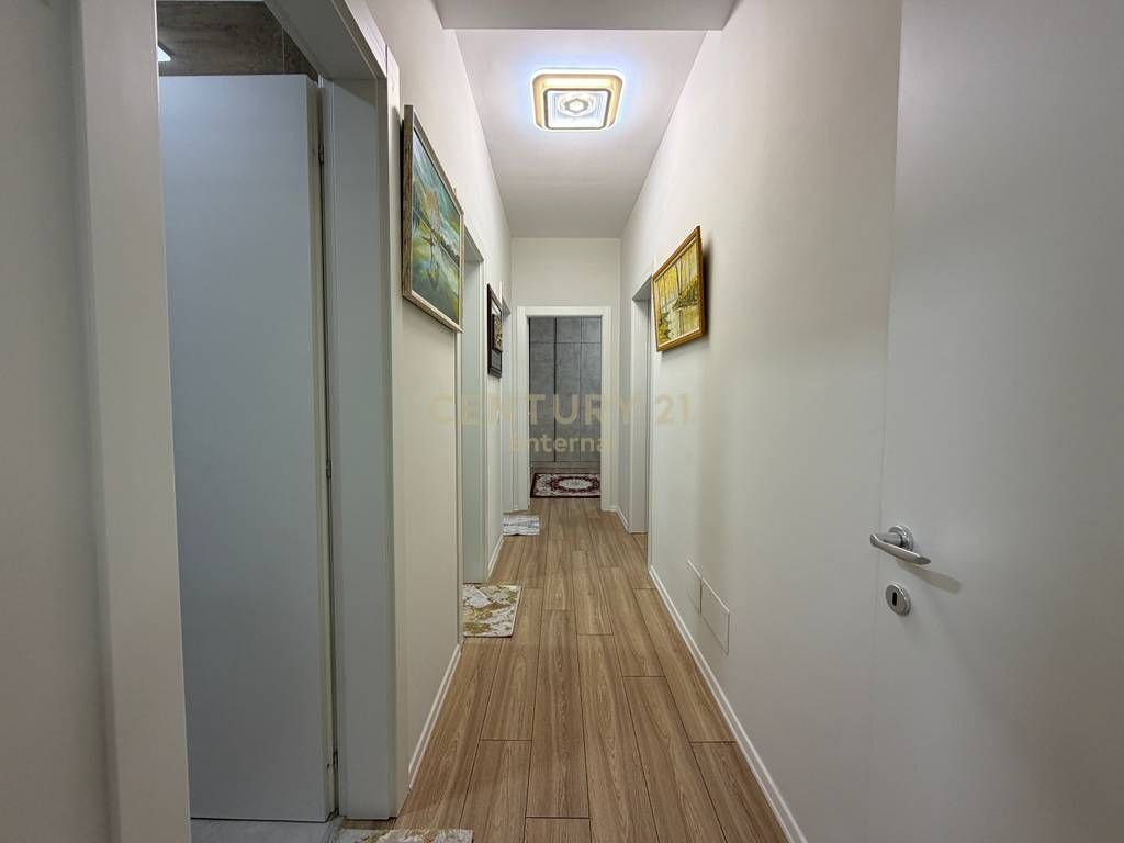 APARTMENT 3+1+2 WITH PARKING FOR RENT AT GARDEN BUILDING