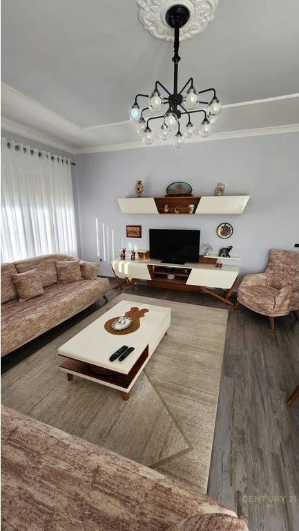 APPARTAMENTO 3+1+2 CON POSTO AUTO IN AFFITTO VICINO AL GIARDINO ZOOLOGICO