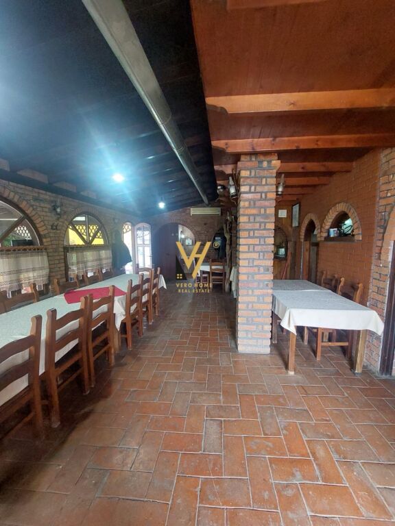 SHITET AMBIENT KOMERICIAL 9.220 M2 NE MILOT 1.300.000 EURO