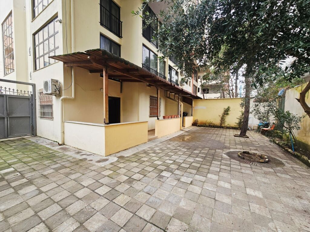 SHITET APARTAMENT 1+1 ME OBORR – SHKËMBI I KAVAJËS