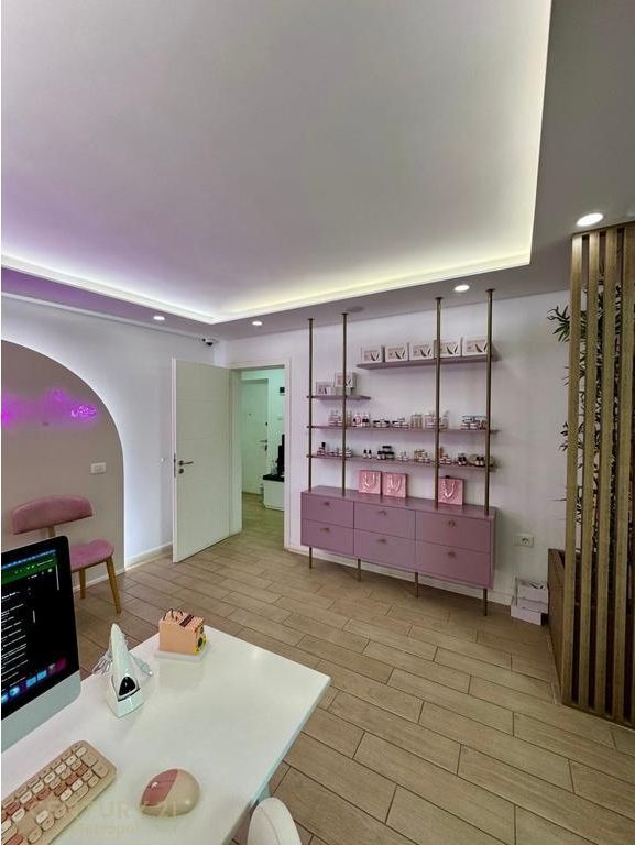 Jepet me qira ambient biznesi– Kryqëzimi i Vasil Shantos