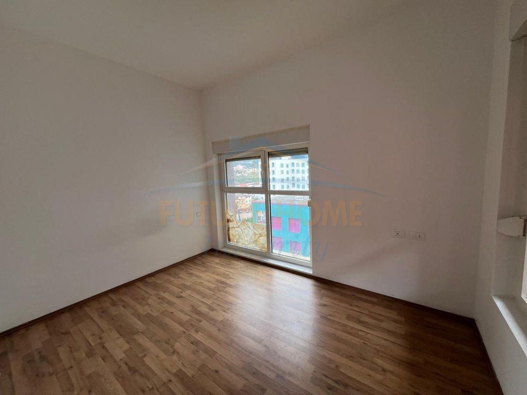 In vendita, Appartamento 1+1, Complesso Mangalem, Tirana. AL63886