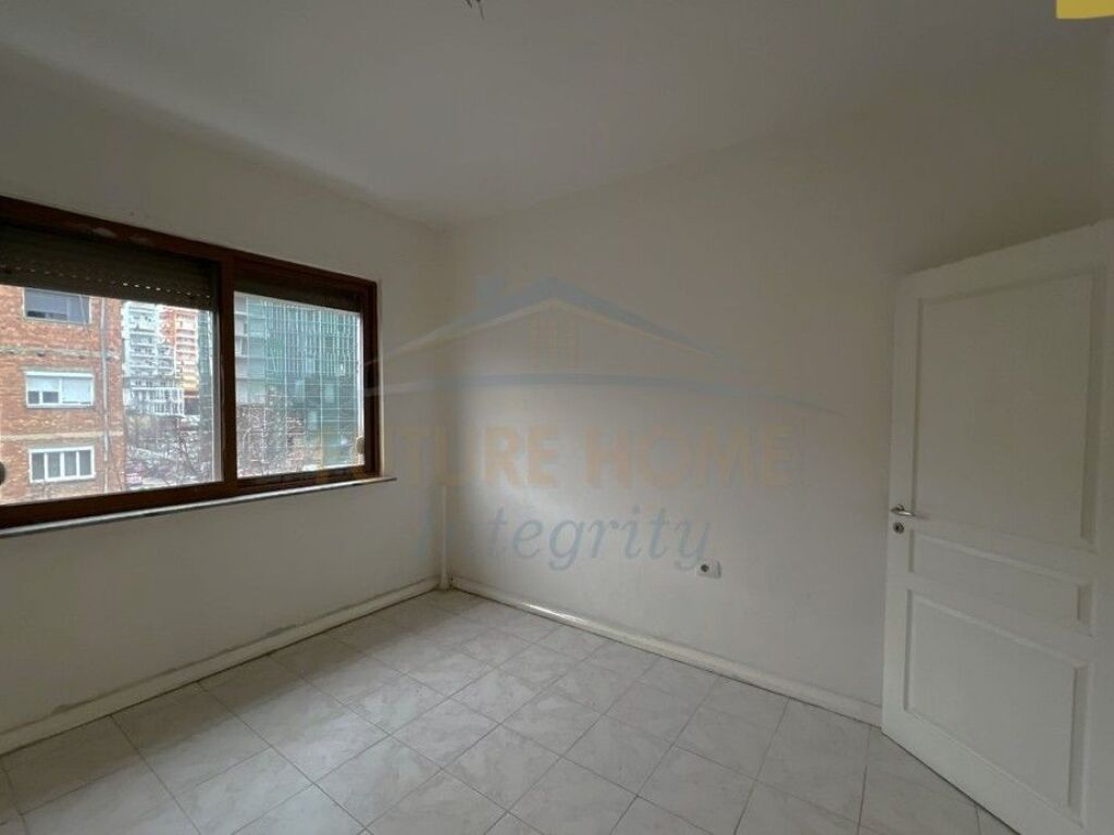 In vendita, Appartamento 2+1, Ex Esposizione, Tirana.