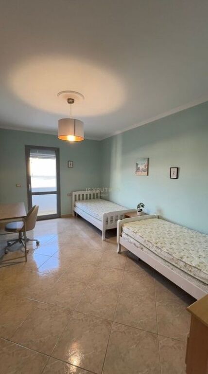 Affittasi 2+1+2 presso Qatar Center