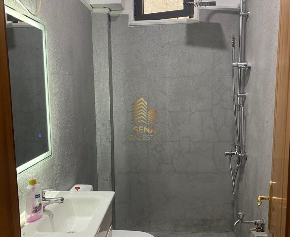 Qira, Ambient Biznesi, Myslym Shyri, 370 Euro/Muaj