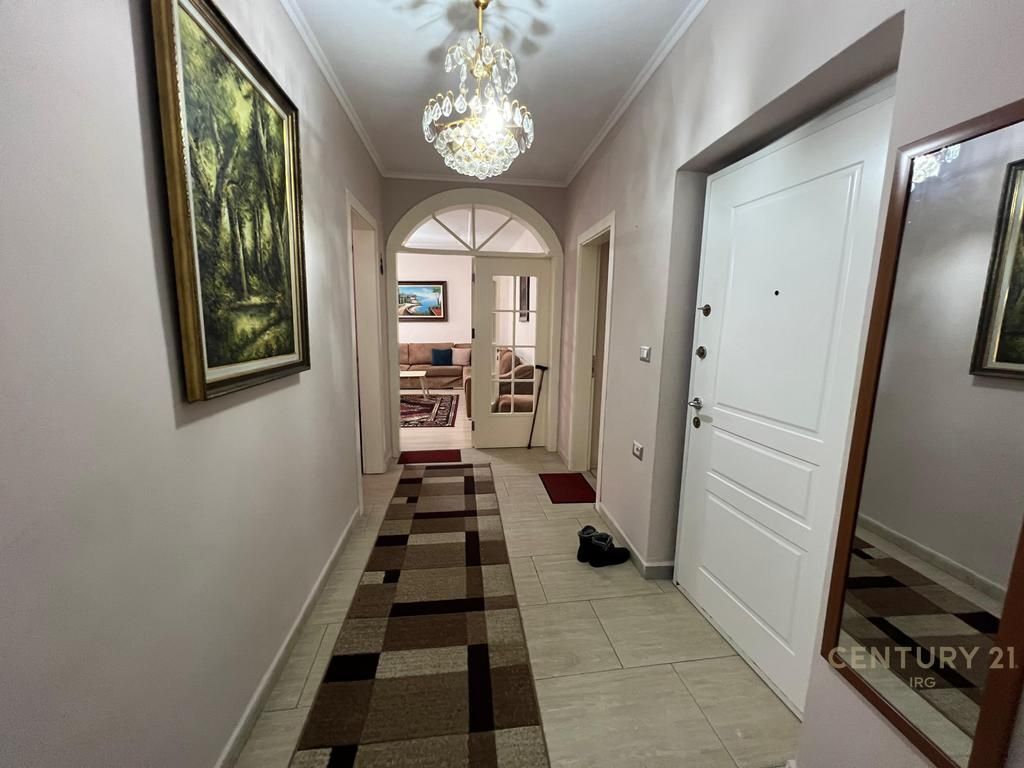 FOR RENT 2+1 APARTMENT WITH SEPARATE KITCHEN ON KAVAJA STREET