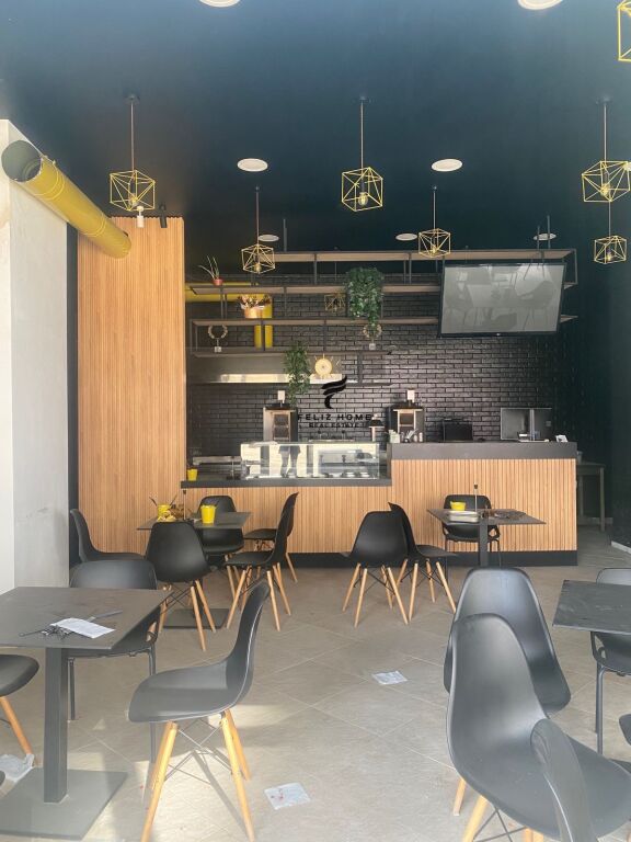 NEGOZIO IN AFFITTO 86 M2 CAMPO DI AVIAZIONE 80.000 LEKE