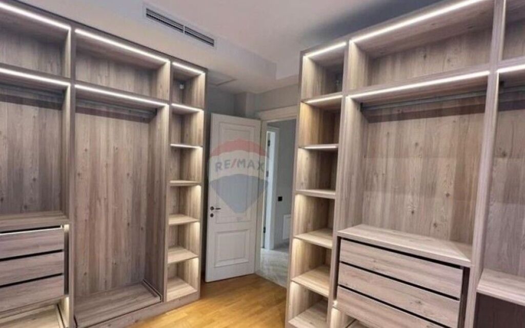 Apartament - Për Shitje - Ambasada Amerikane, Tiranë(ID: 530181096-196)