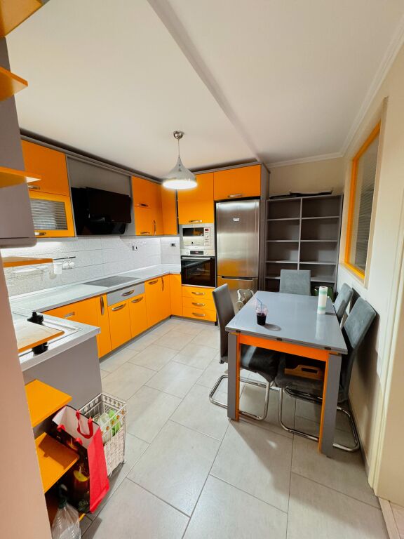 Apartment for rent - Center