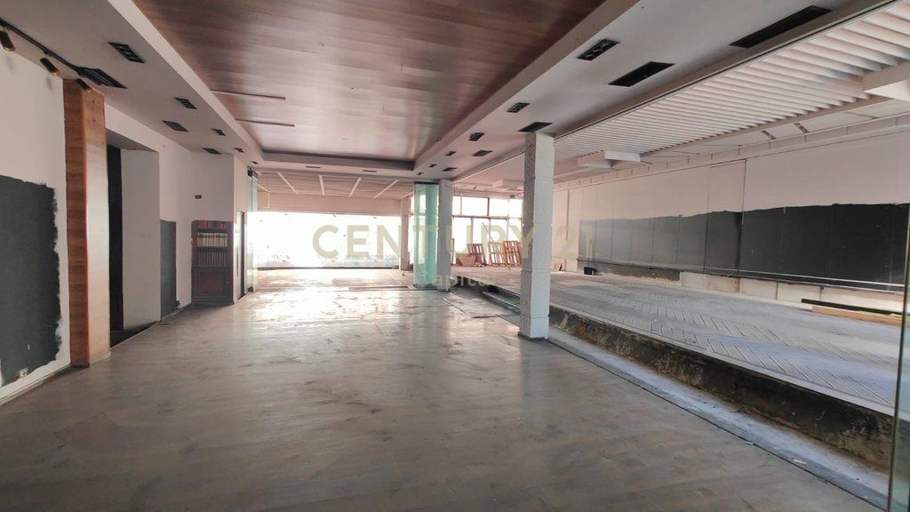 Locale Commerciale in Affitto – presso l'ex Stazione Ferroviaria, sul Piccolo Anello, Tirana