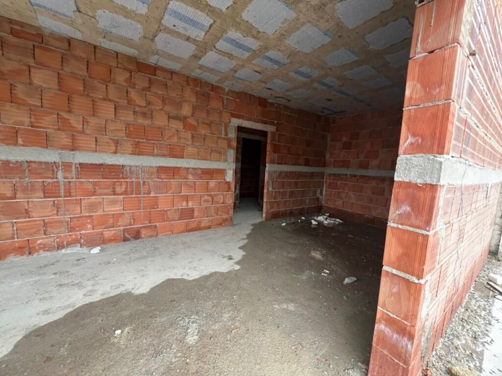 Vendiamo appartamento 1+1 presso l'ex Campo di Aviazione