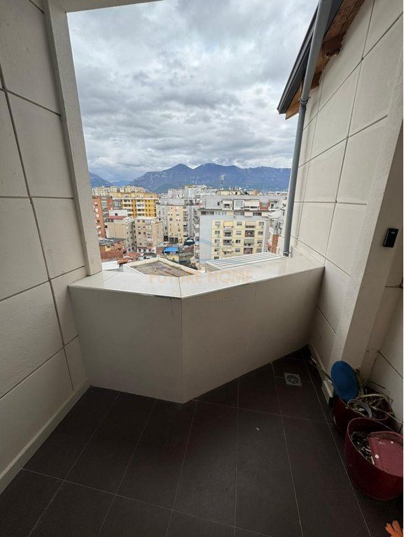 Qera, Apartament 2+1+2, Rruga Mine Peza, Tirane.