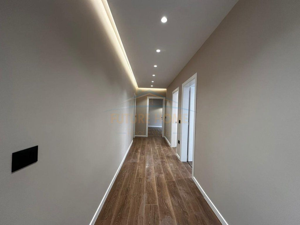 For sale, Apartment 2+1+2, Commune of Paris, PRM63856.