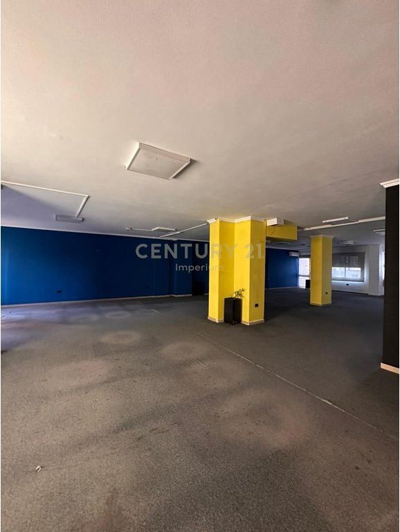 Ambiente Open Space 585 m² in Affitto – Ex Parco