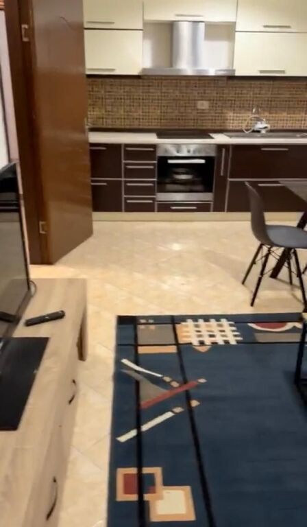 Jepet me qera apartamenti 1+1 , YZBERISHT,ne rrugen Panajot Pano