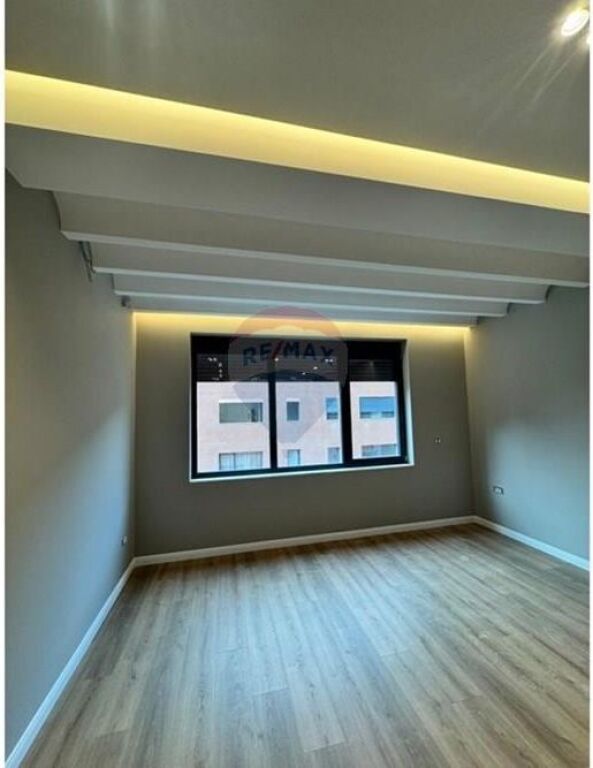 Shitet Apartament 2+1+2 te Rruga e Elbasanit