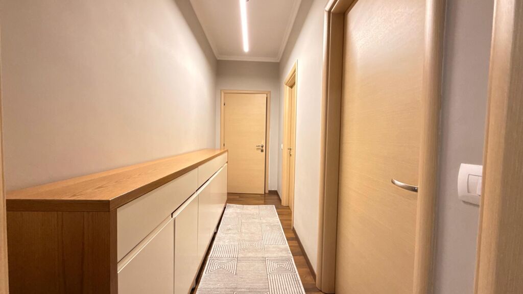 Apartament 2+1 me qira ne Astir prane Bar Artistit!