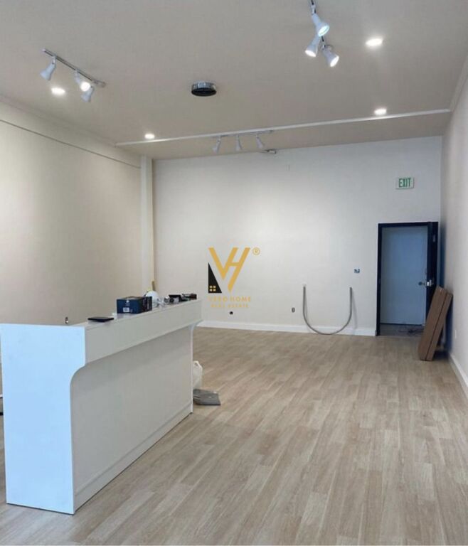 JEPET ZYRE 100 M2 ME QIRA TE SHESHI WILLSON 1.100 EURO