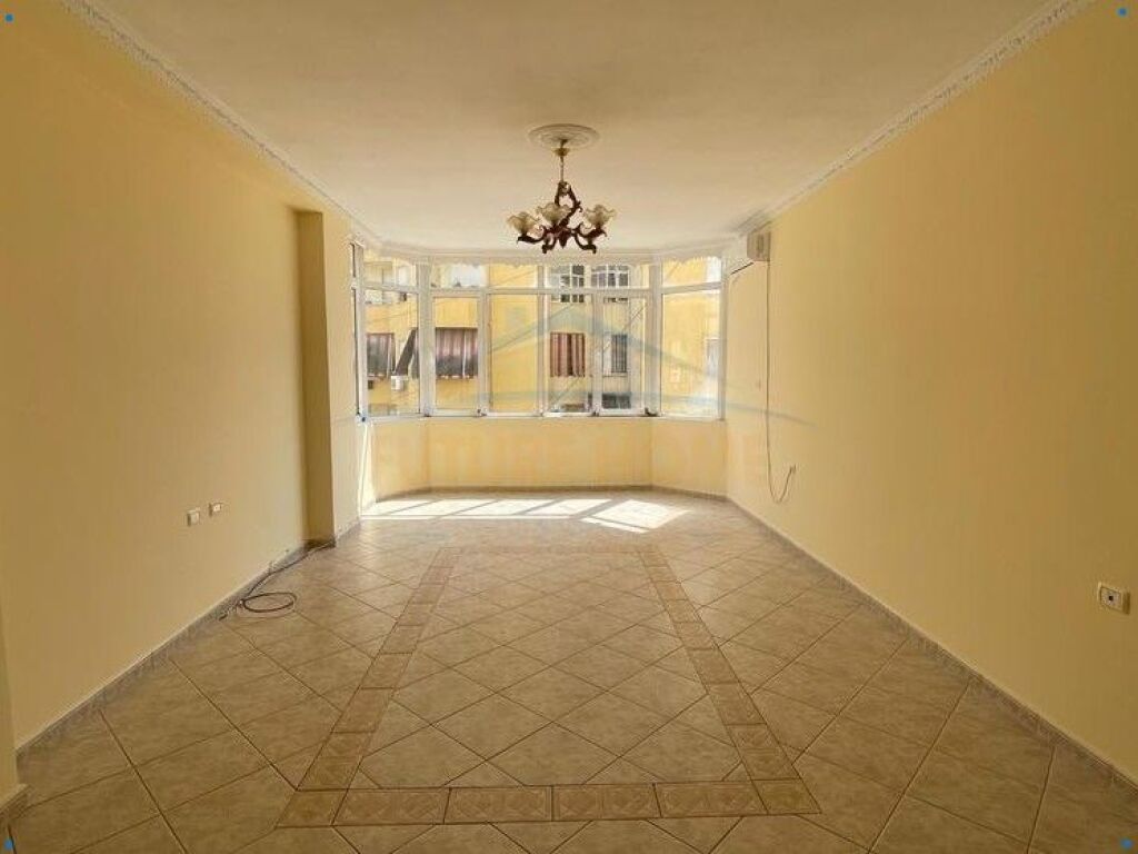 In vendita, Appartamento 2+1+2, Komuna e Parisit, Tirane