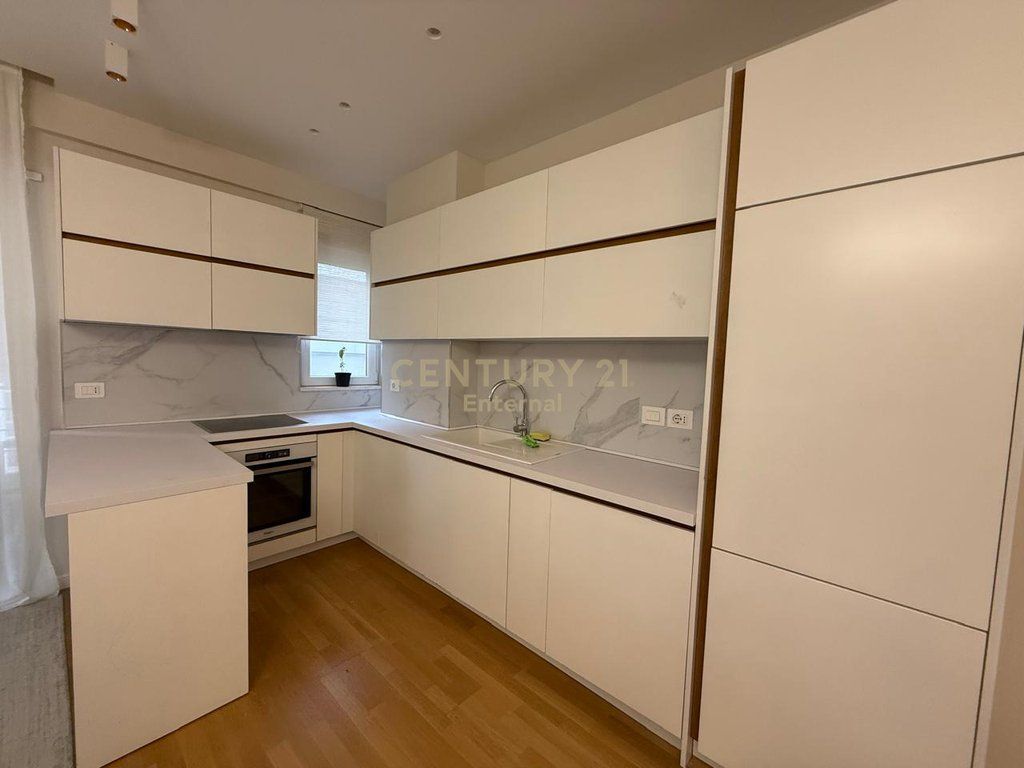 AFFITTASI APPARTAMENTO 2+1 VICINO AL GIARDINO BOTANICO