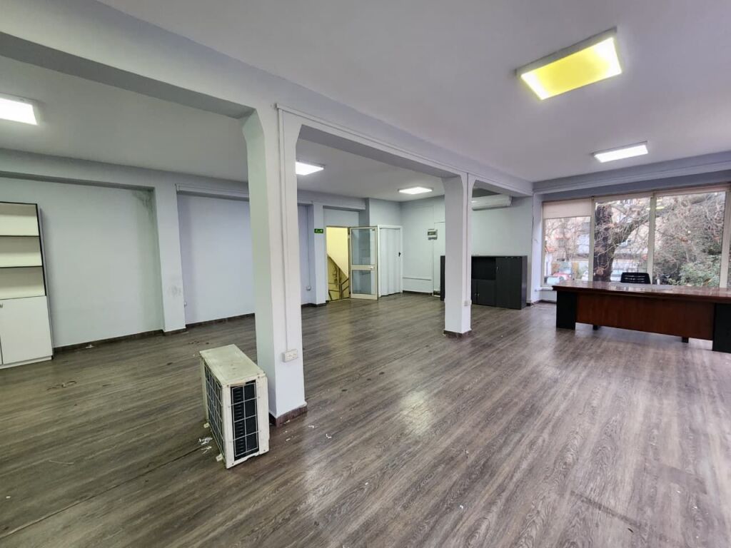 Ufficio in Affitto: (📍Bllok / Stadio Dinamo) ✨️Ambiente Perfetto || 130m² || 2° Piano SOLO 1500€/Mese 💥