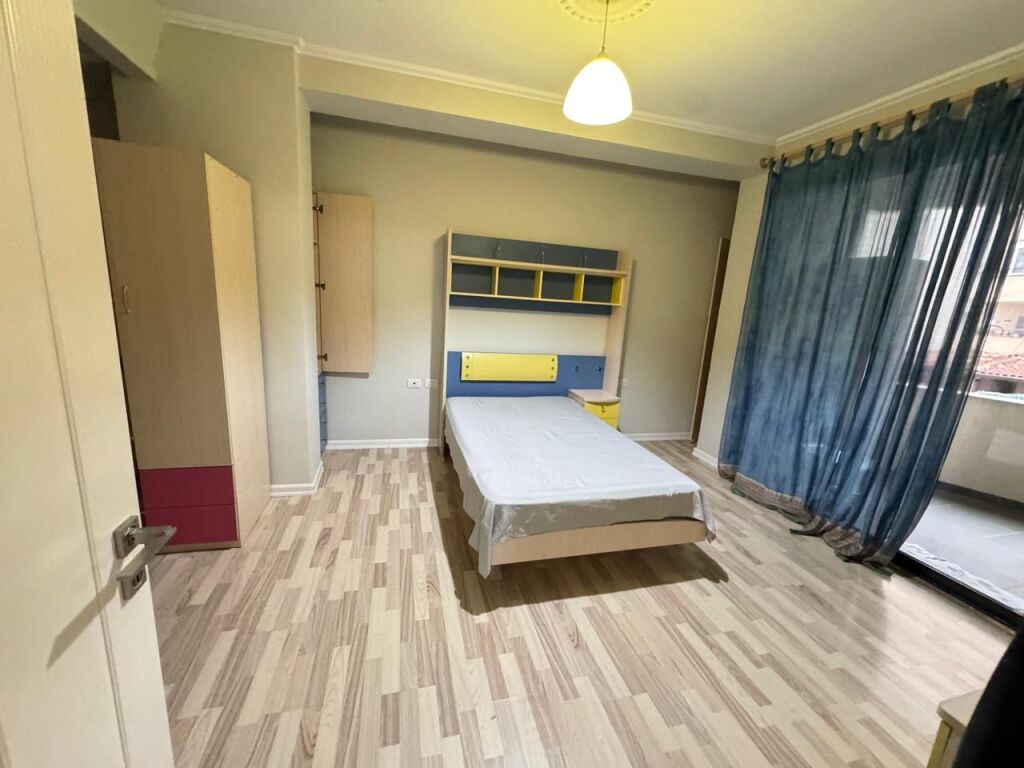 KOMUNA E PARISIT_jEPET ME QIRA APARTAMENT 2+1
