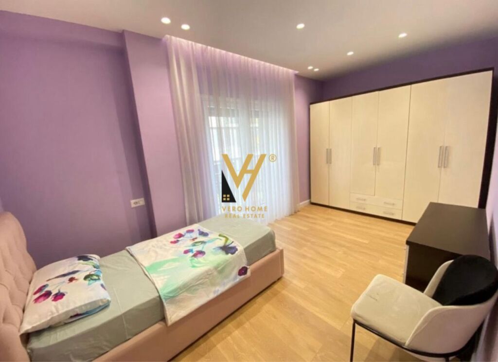 JEPET APARTAMENT 2+1+2+BLK ME QIRA TE RRUGA E DIBRES 800 EURO