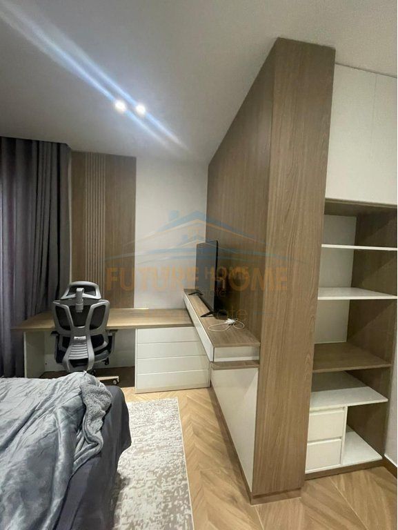 Affitto, Villa su 2 piani, Farke