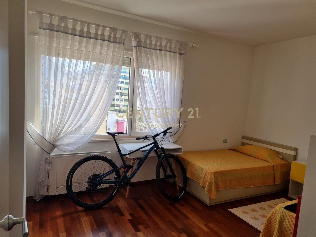 APARTMENT 2+1+2 FOR RENT NEAR DINAMO STADIUM