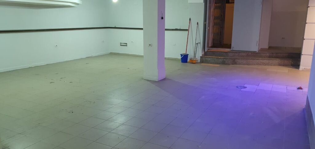 NEGOZIO IN AFFITTO 171 M2 VASIL SHANTO 750 EURO