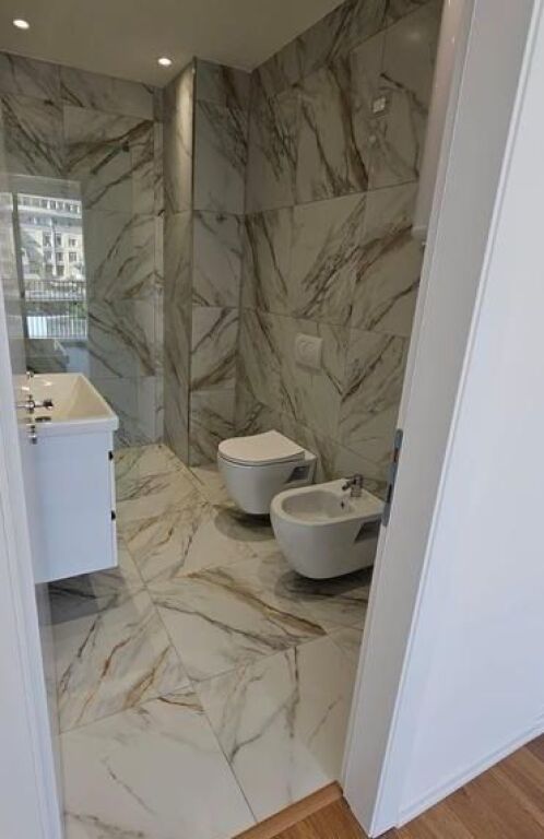 Apartament 2+1+2 post parkimi per qera tek Lake View