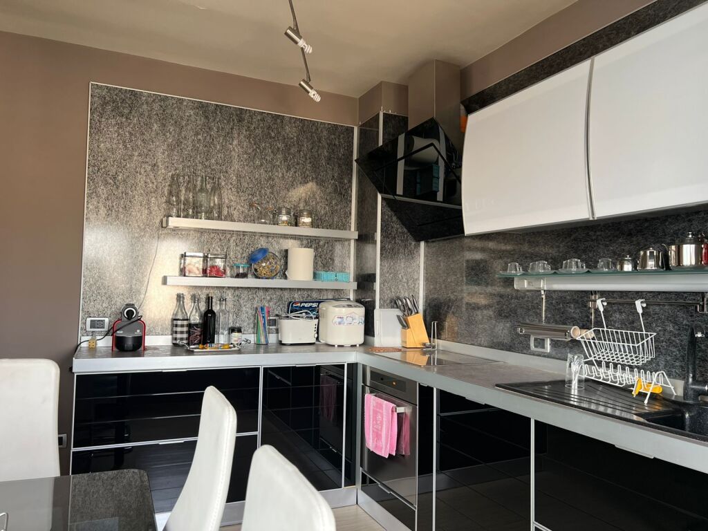 Apartment for rent – Former Exhibition, Tirana