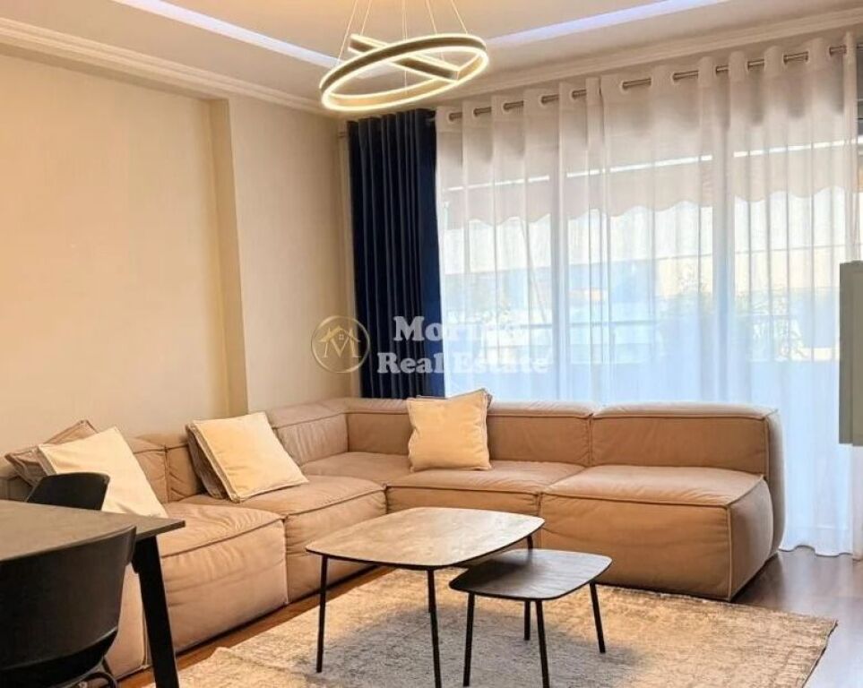 Affitto | Appartamento 2 + 1 | Astir | 650 €/mese