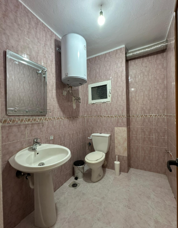 🏢 Affittasi Appartamento 3+1+2 – Comune di Parigi | Kristal Center