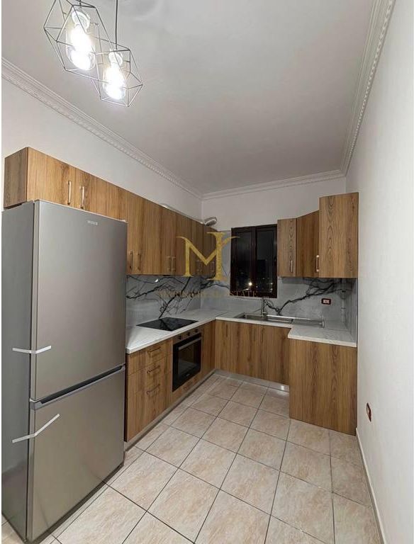 Jepet Me Qera Apartament 2+1 Ish Kenet Durres 400€ /Muaj 90 m²