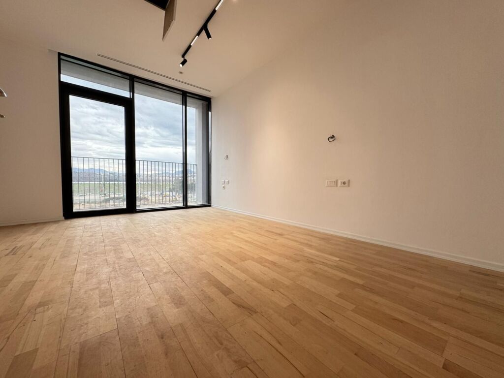 Appartamento 2+1+2 in vendita +veranda +posto auto Lake View Via Kosovareve