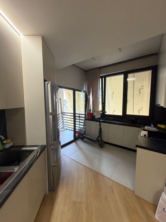 1+1,arredato vicino al forno Elenikon,stadio Dinamo,800 euro