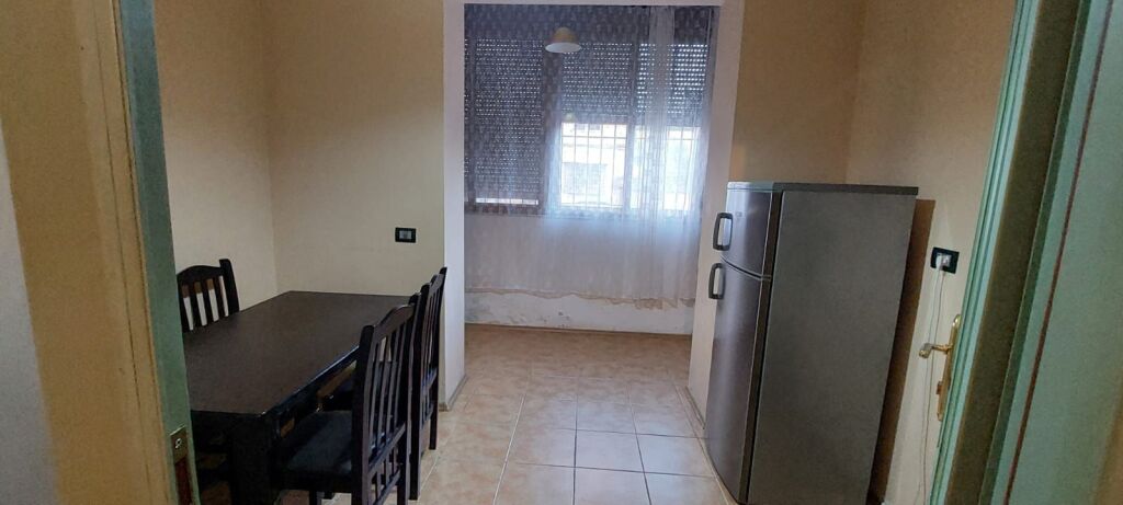 Jepet apartament me qera 1+1 VASIL SHANTO