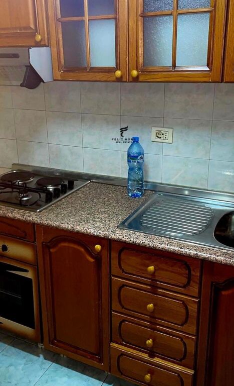 APARTAMENT ME QERA 1+1 ISH PARKU 45.000 LEKE