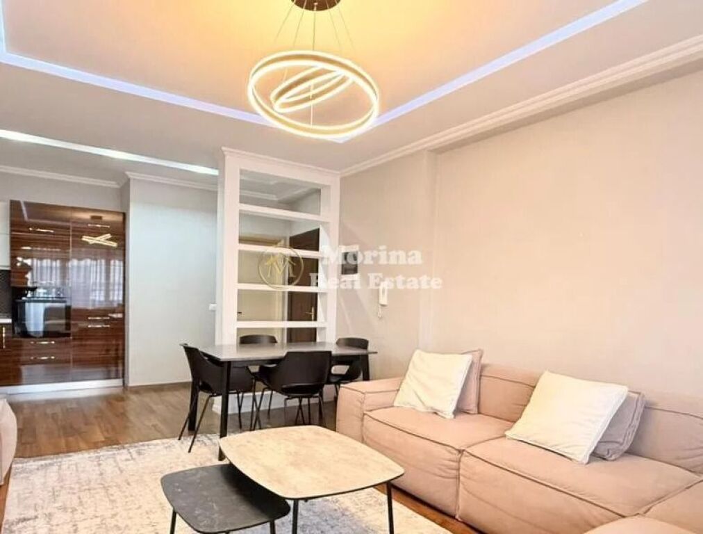 Affitto | Appartamento 2 + 1 | Astir | 650 €/mese