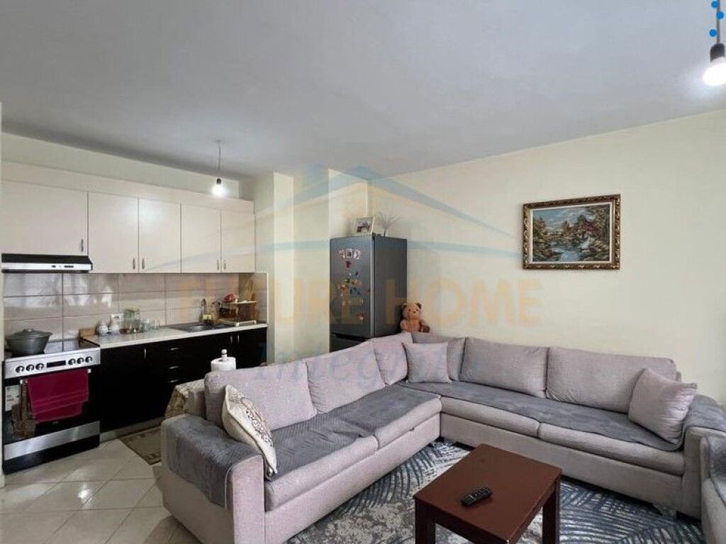 Shitet, Apartament 2+1, Misto Mame, Tiranë.