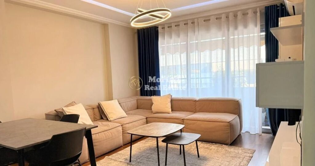 Affitto | Appartamento 2 + 1 | Astir | 650 €/mese