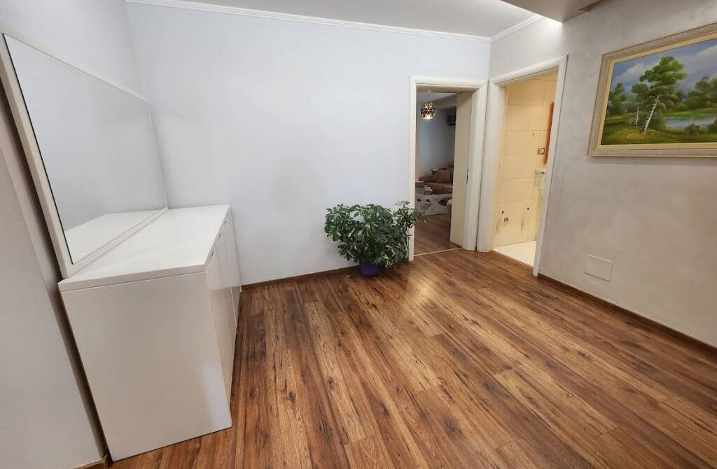 For rent 2+1 Kosovareve street 100000 lek furnished