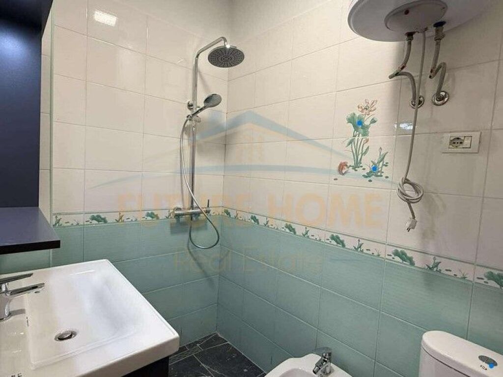 Shitet Apartament 2+1+2, Vila L , Tirane