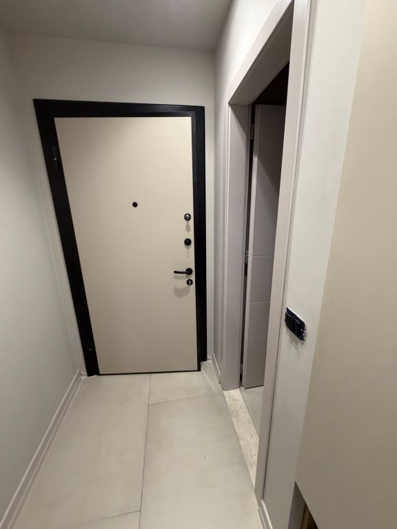 1+1,arredato vicino allo stadio Dinamo,750 euro,disponibile anche per Airbnb