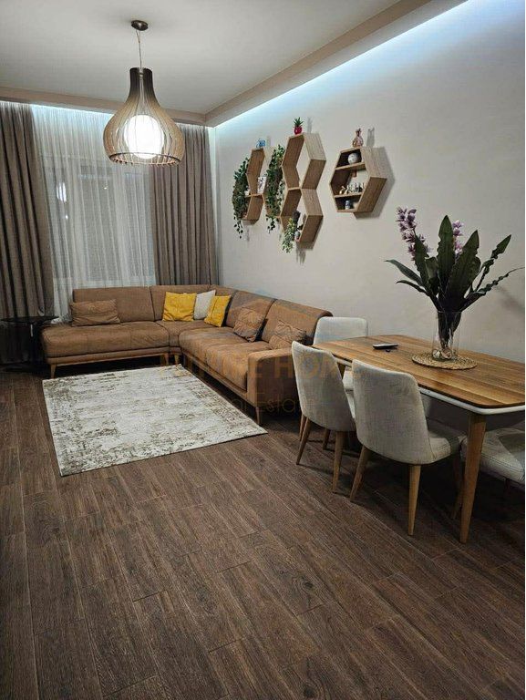 Qera, Apartament 2+1+2, Unaza e Re.