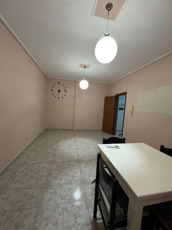 SHITET APARTAMENT 2+1 RRUGA E DIBRES 180.000 EURO