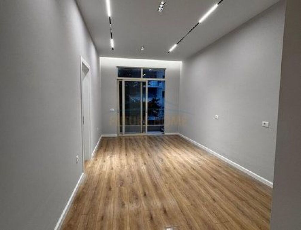 Shitet , Apartament 2+1 Unaza e Re, Tirane