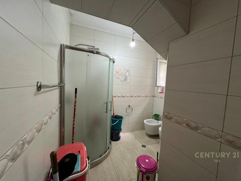 FOR RENT 2+1 APARTMENT WITH SEPARATE KITCHEN ON KAVAJA STREET